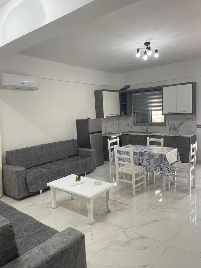 Taku Apartment Sarande Exterior photo