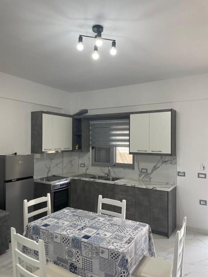 Taku Apartment Sarande Exterior photo